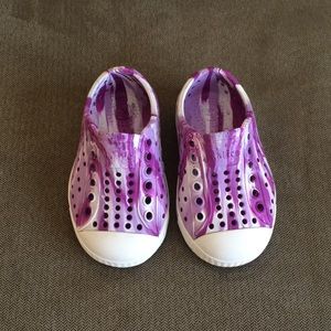 Native Gently Worn sz 4 Baby Girl  Shoes!!!